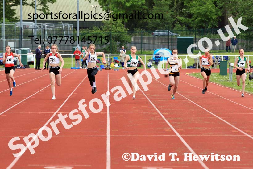 Women and Girls 100 metres, 2022 North Eastern Track and Field Champs., Middlesbrough. David T. Hewitson/Sports for All Pics